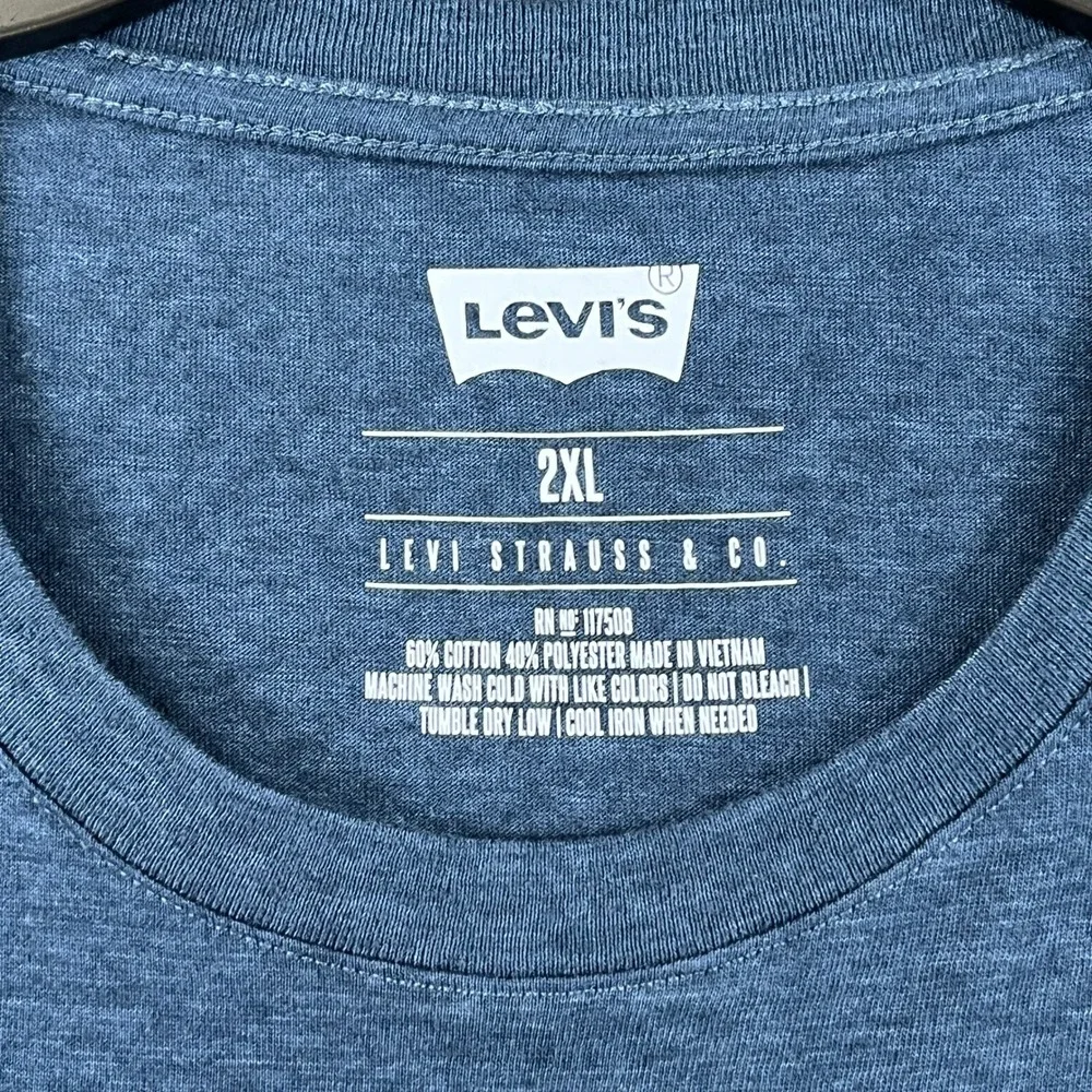 Levis Disney Mickey Mouse T-Shirt Mens 2XL Blue Pocket Graphic Casual Tee